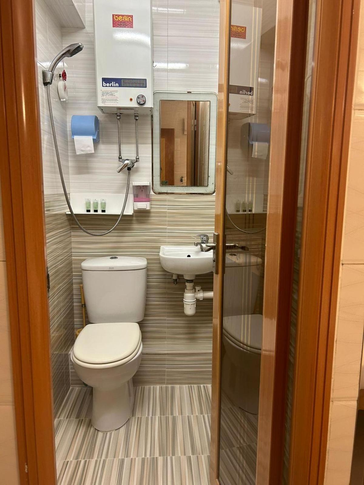 Holiday Guest House Гонконг Екстер'єр фото