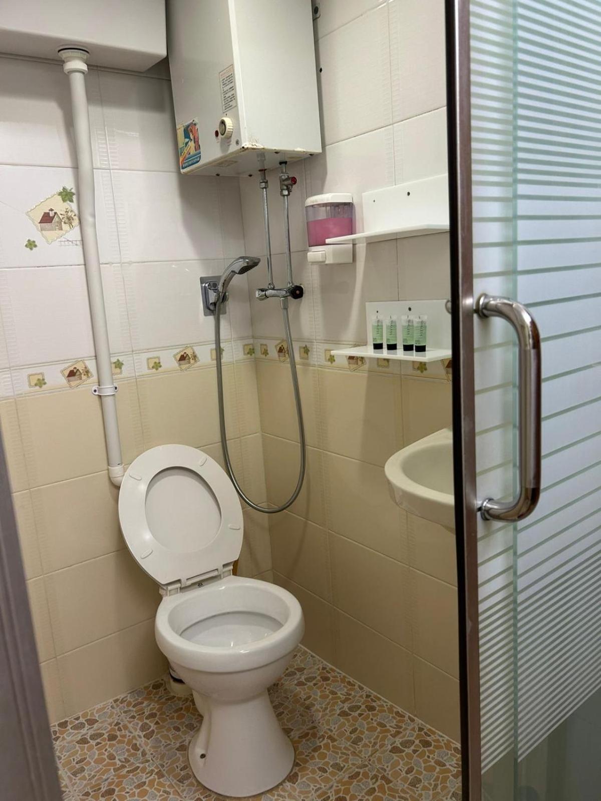 Holiday Guest House Гонконг Екстер'єр фото