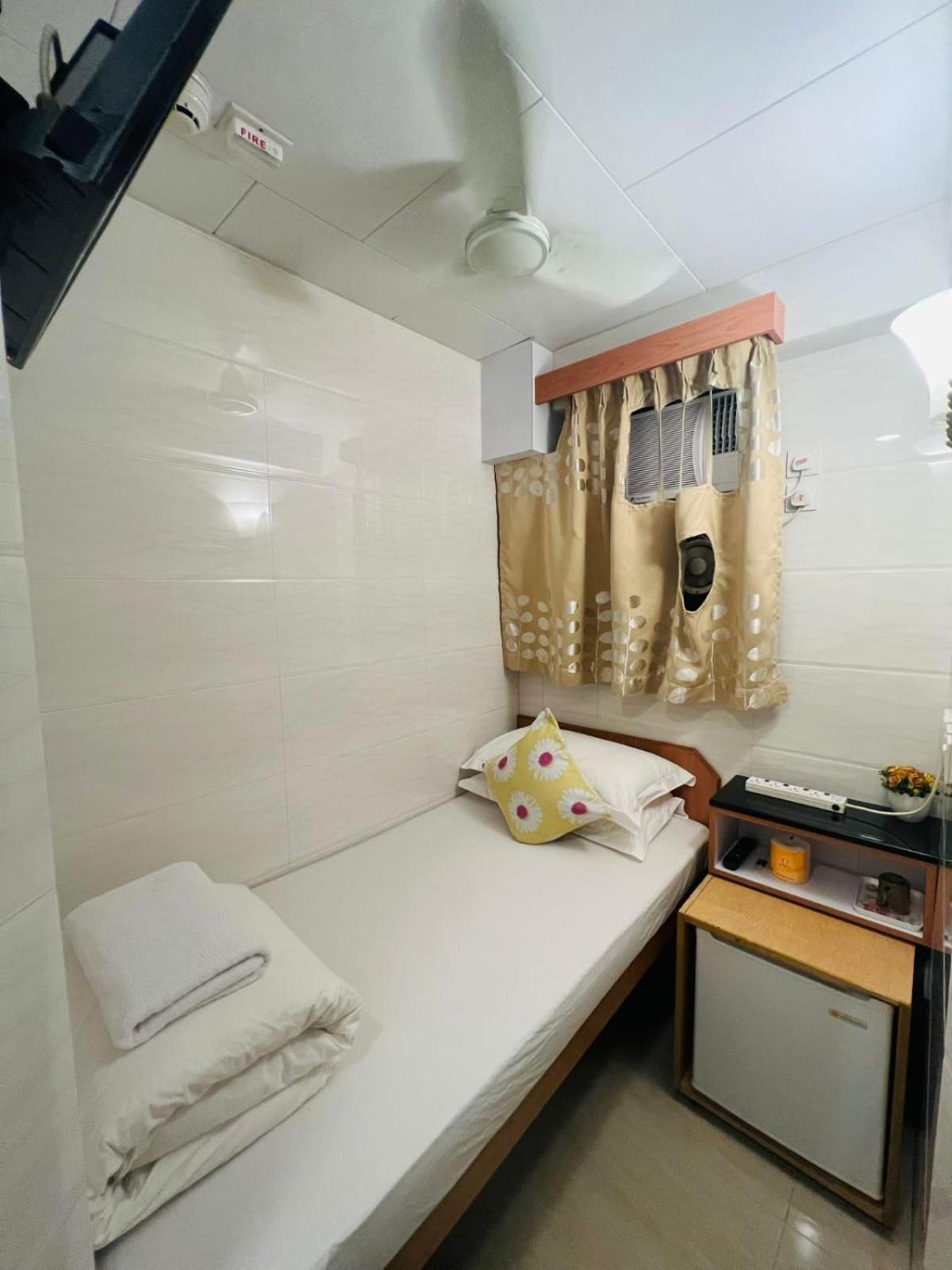 Holiday Guest House Гонконг Екстер'єр фото